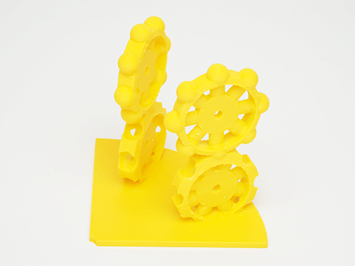 3Dプリンターで立体ゾートロープパーツ①～④をつくる。